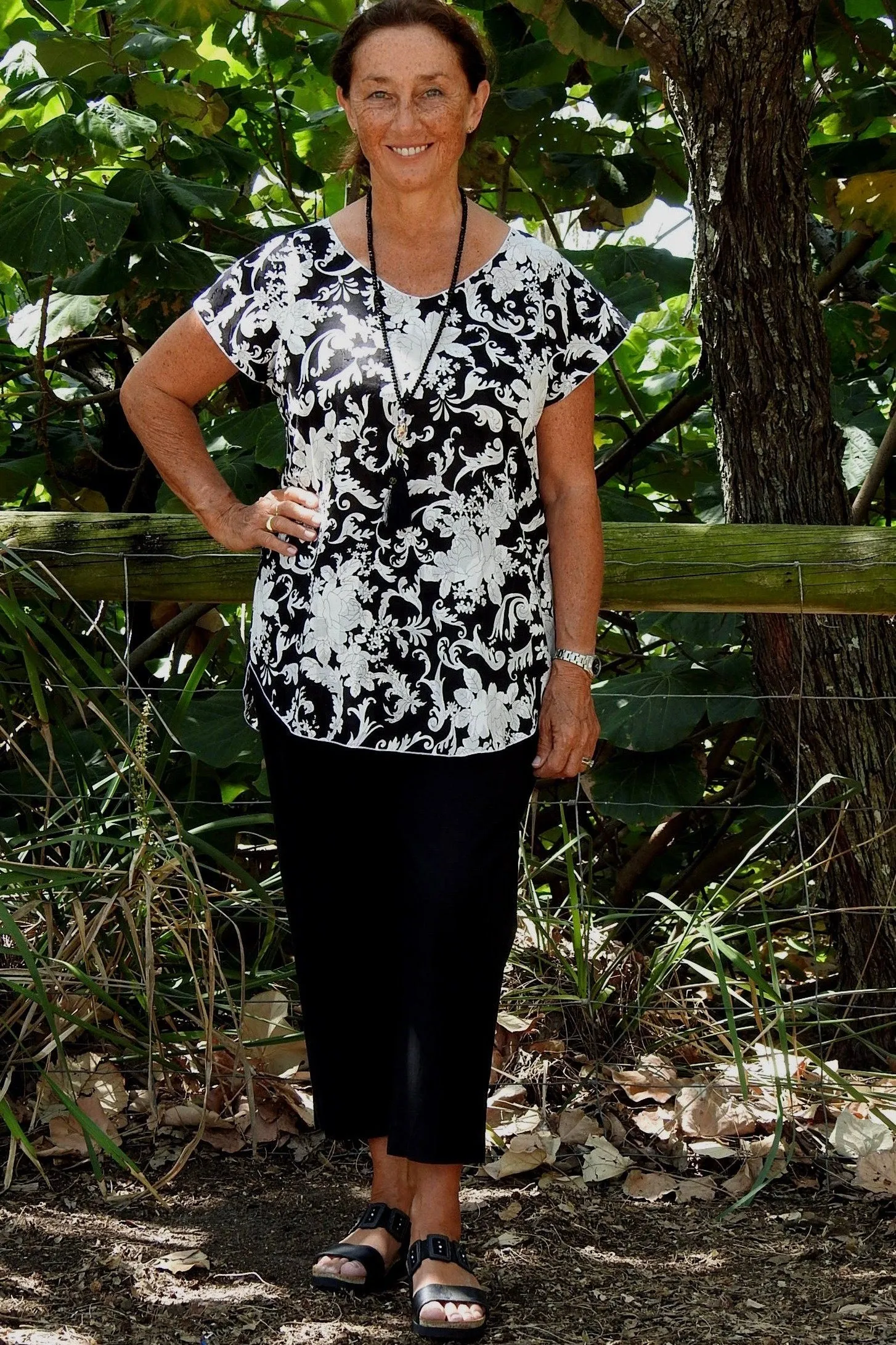 Black and White Print Short Sleeve Jacquard Cotton Top