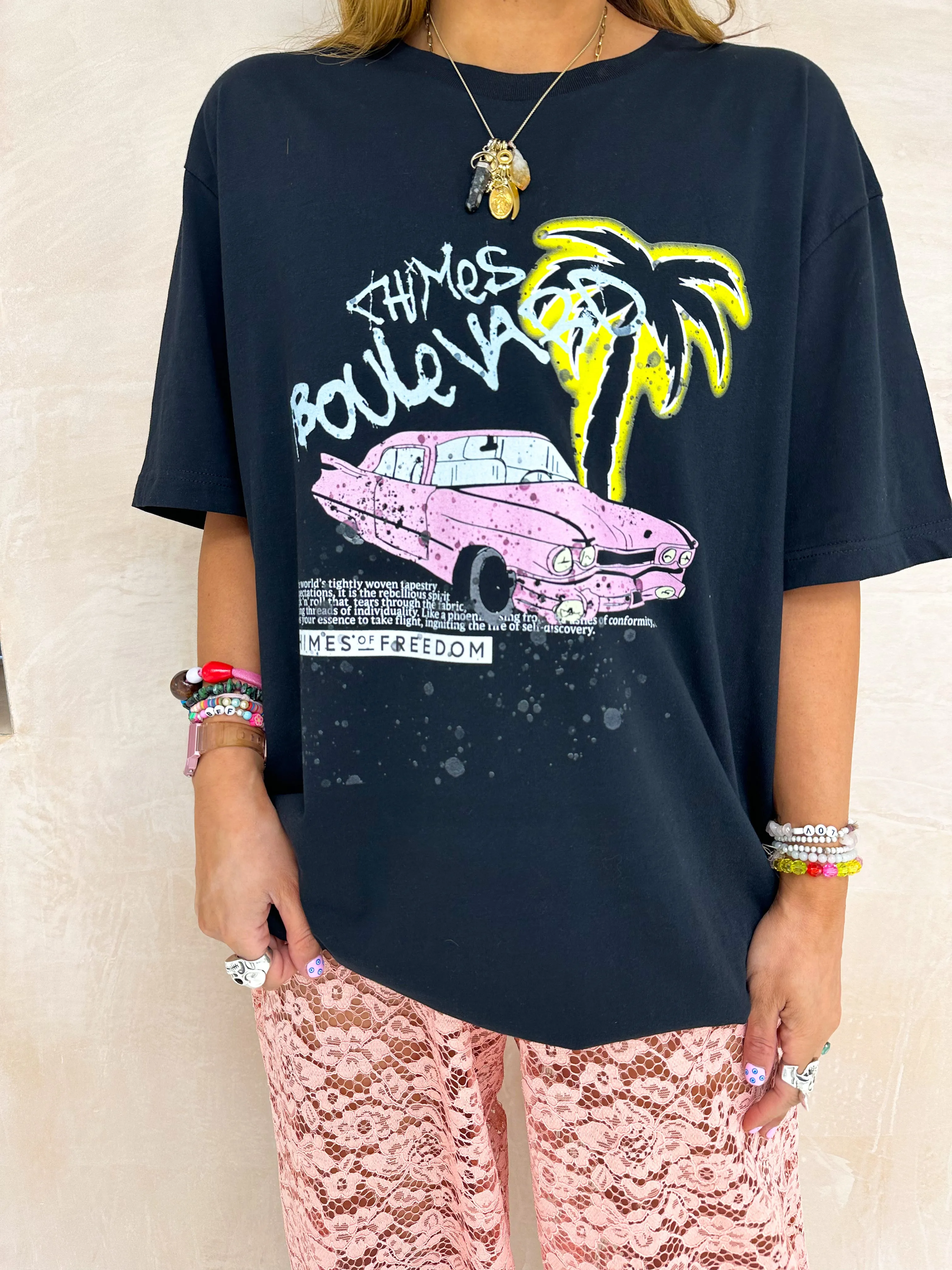 'Chimes Boulevard' Pink Cadillac T-Shirt In Black