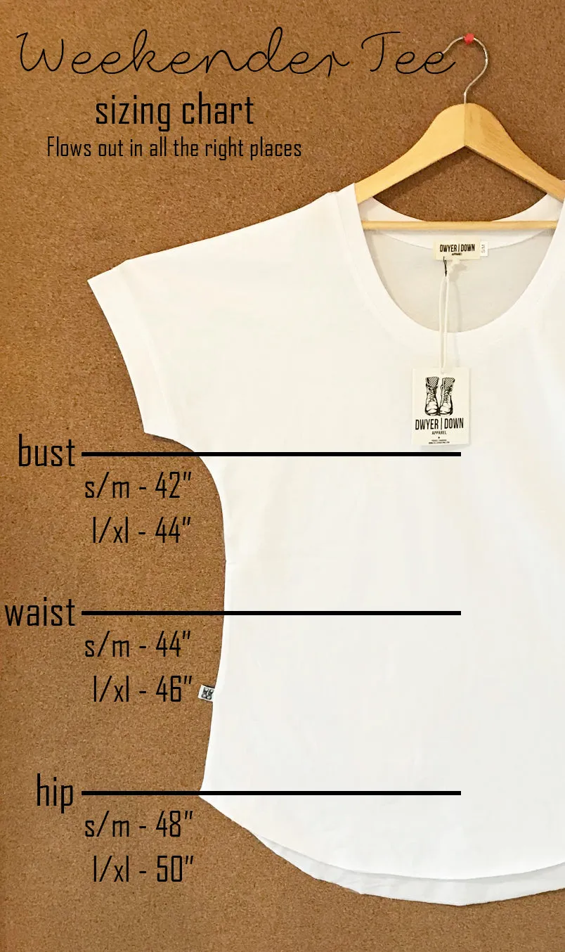 DWY-018 - Weekender Tee - Je Suis Le Drunk - White