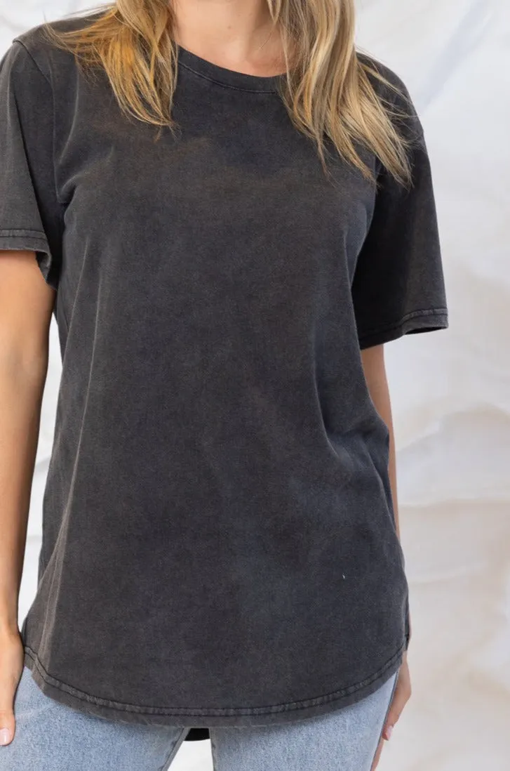 HANNAH TEE - Washed Charcoal