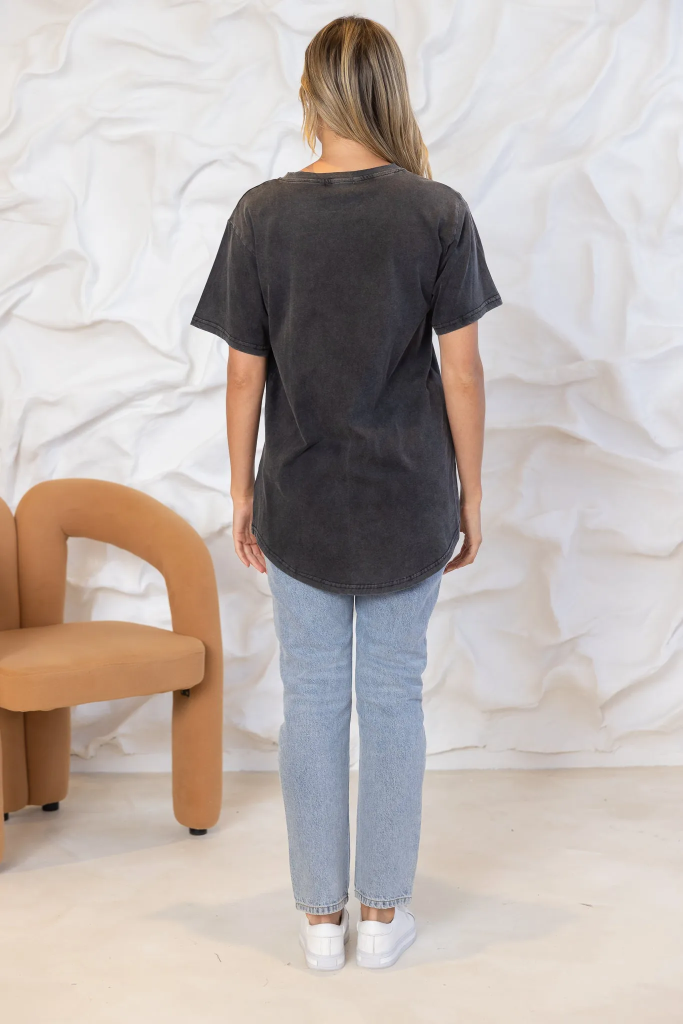 HANNAH TEE - Washed Charcoal