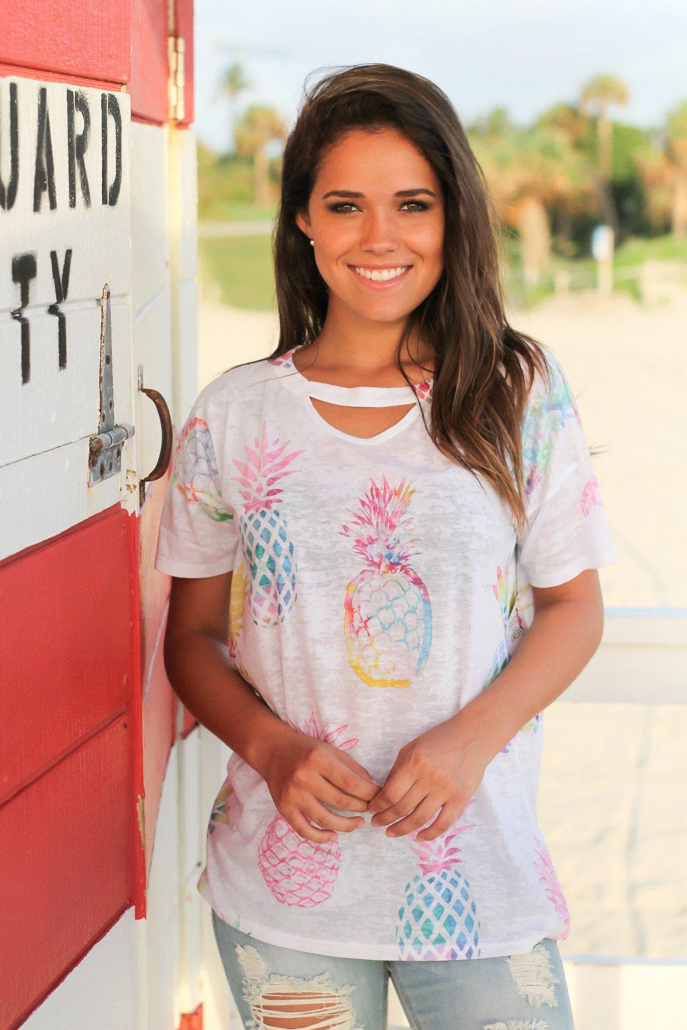 White Pineapple Top with Keyhole